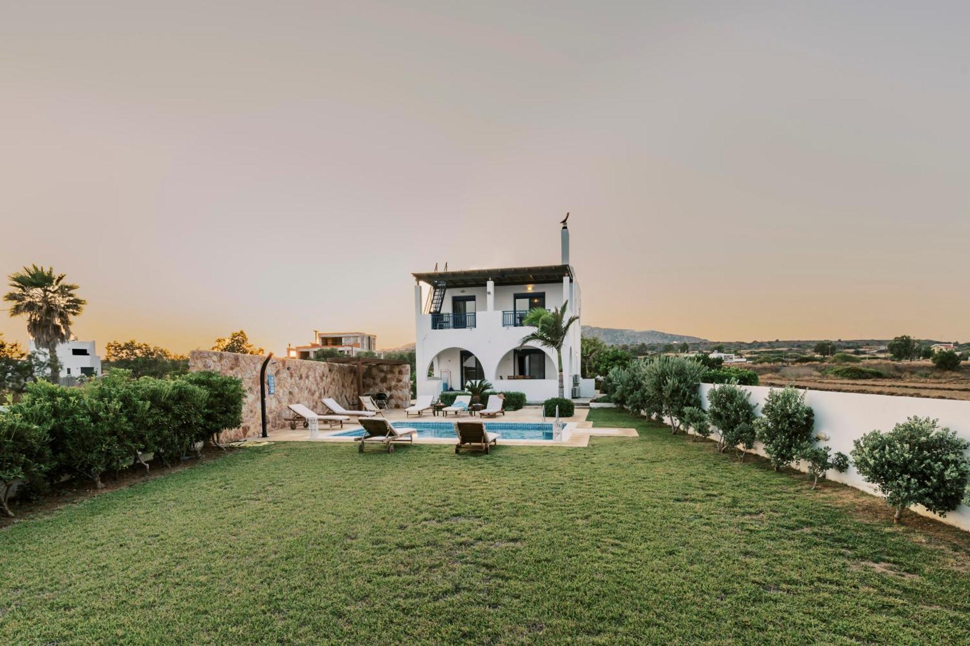 Villa Deep Blue Lakhania Luaran gambar